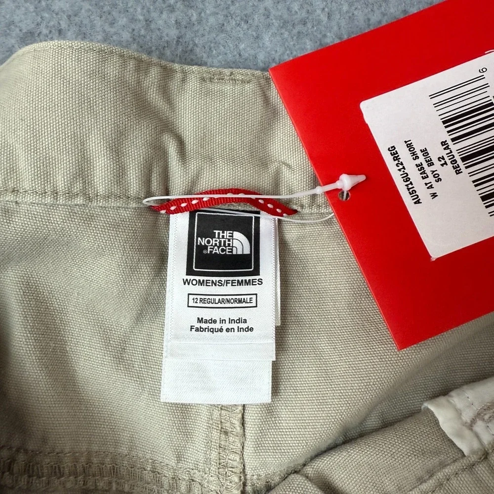 The North Face Soy Beige At Ease Shorts Cotton Cargo Hiking Womens Size 12 R NWT